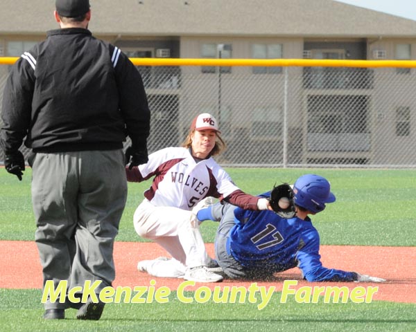 Wolves sweep St. Mary’s to open baseball season