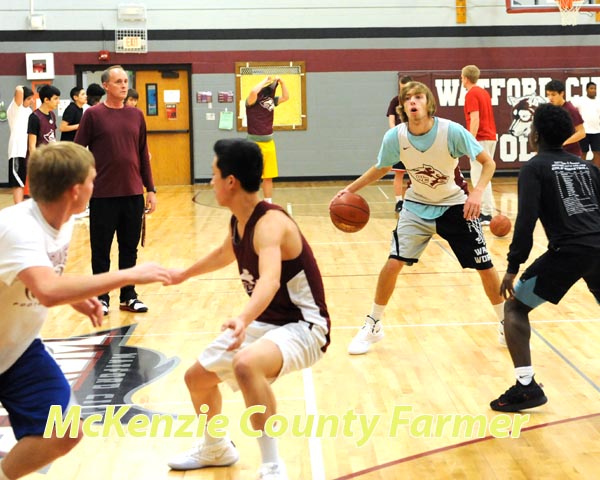 Wolves take on Coyotes to open boys basketball season