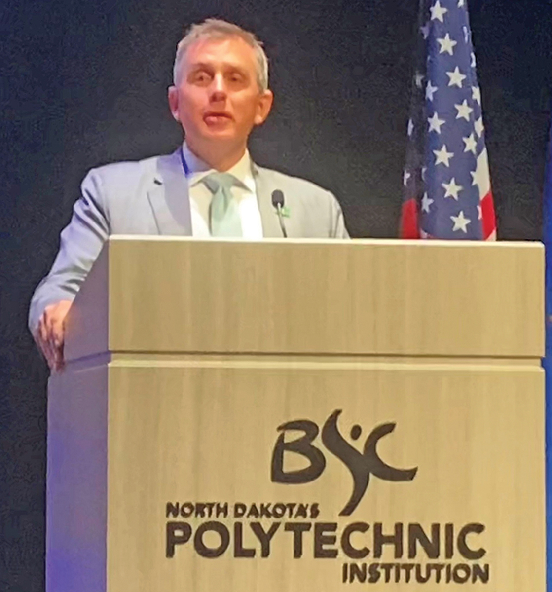 Armstrong Urges Coal Industry to Be Aggressive