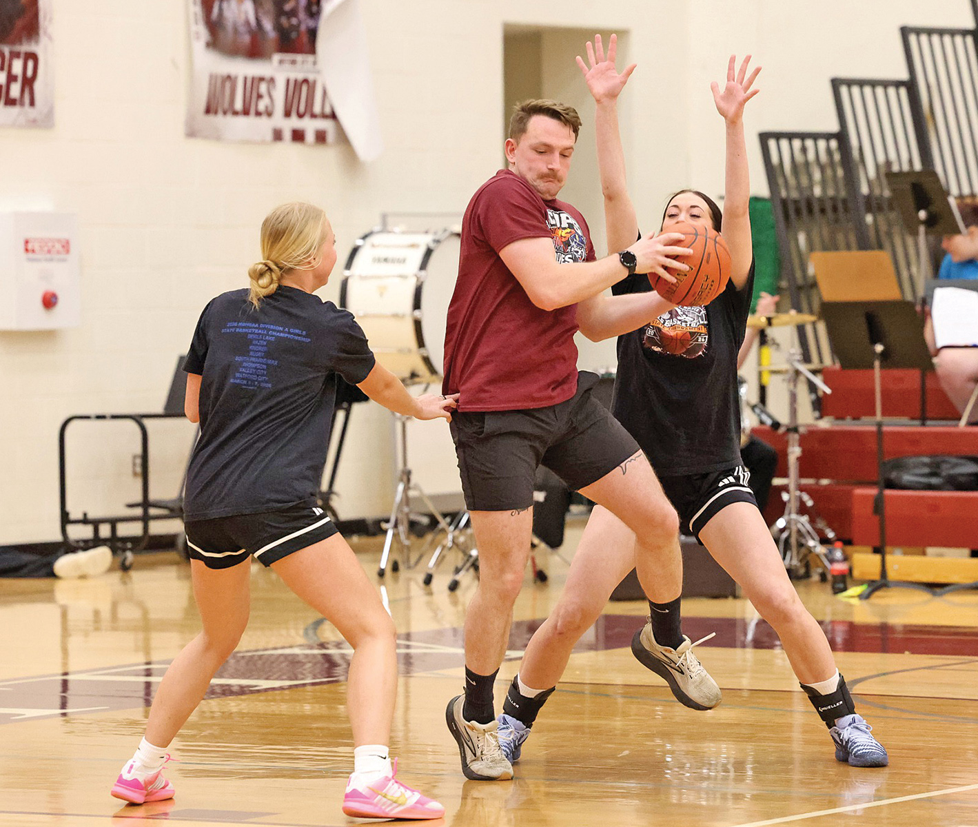 DRIBBLE FOR DOLLARS Image