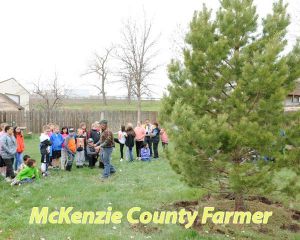 Students help city celebrate Arbor Day